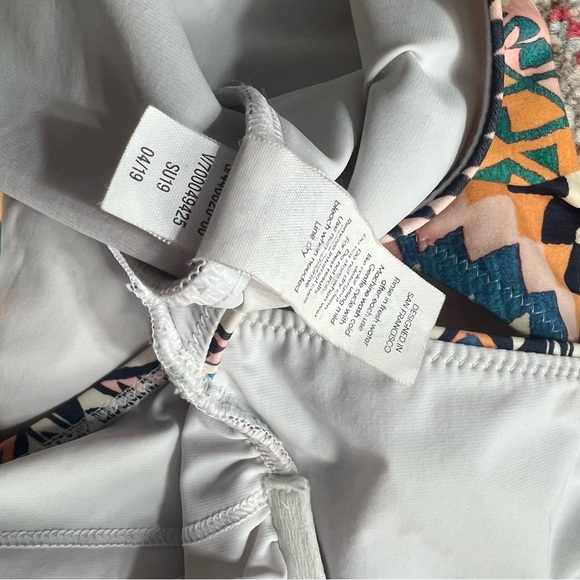 Athleta Desert Geo Printed Cutout High Waisted One Piece Swimsuit Medium Petite‎ - Picture 10 of 15